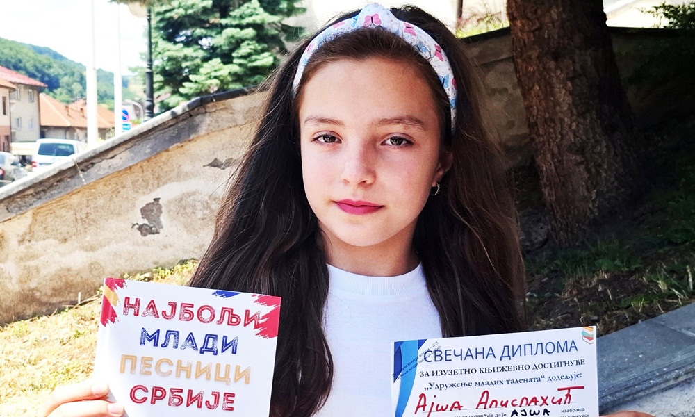 Међу најбољим младим песницима Србије- Ајша Алиспахић 